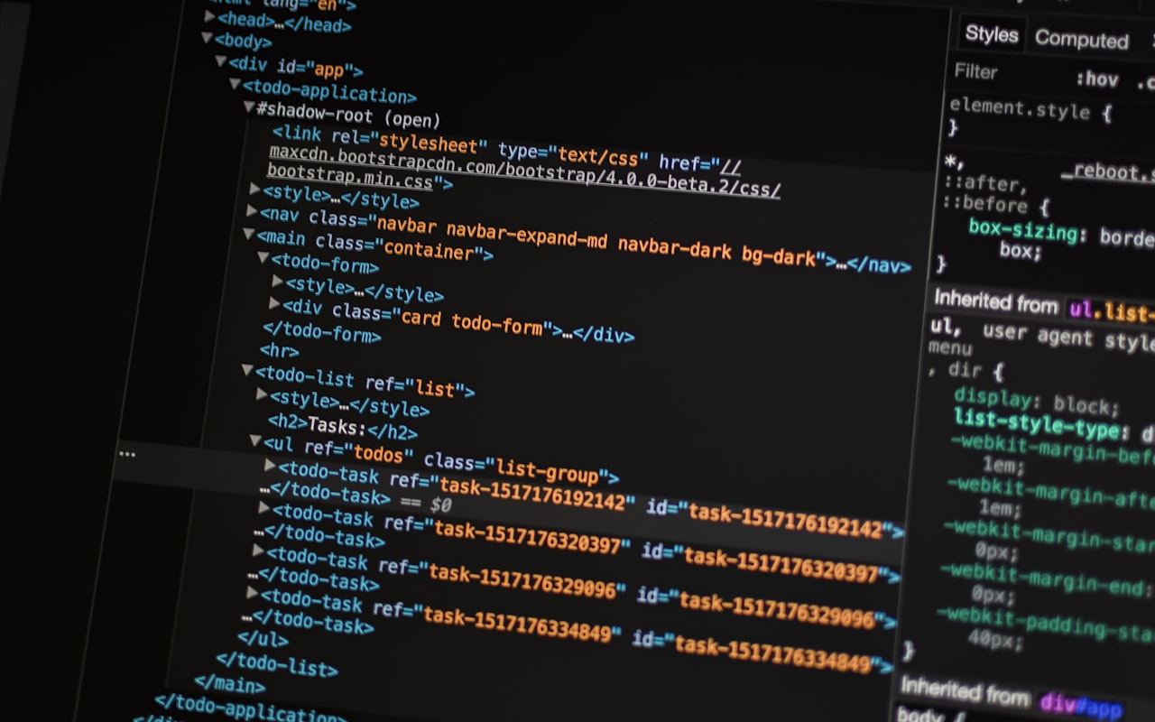 Codeweergave van een maatwerk website tijdens de bouw